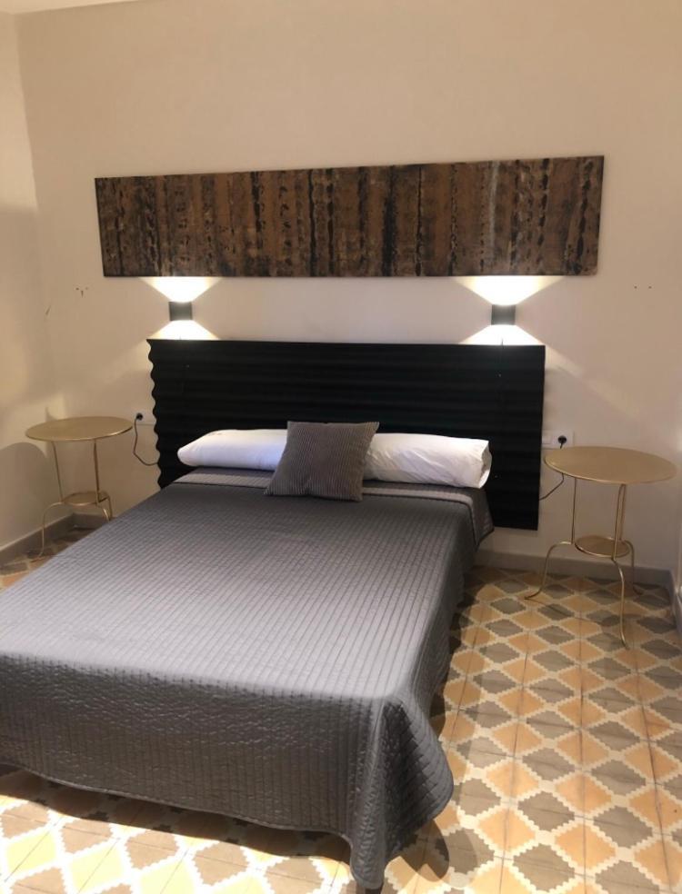 Hostal Sant Marti Puig-reig ภายนอก รูปภาพ